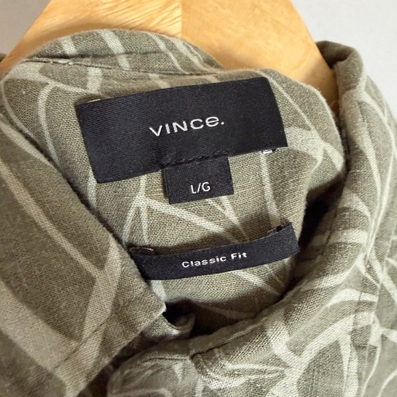 Vince. Men’s Dried Cactus Green Knotted Leaves Short Sleeve Button Up Shirt - Picture 10 of 14